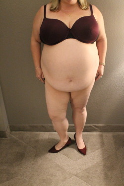 redlightcouple:  Hubby had to take a pic of me before I got dressed to go out for Valentines.  How do I look?