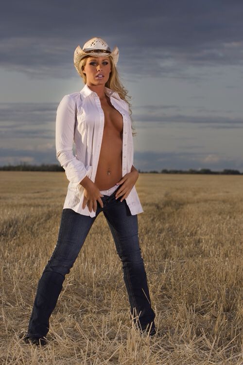 cowgirl-babes:  Cowgirl