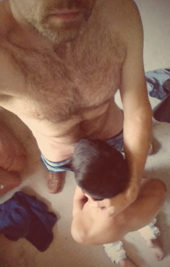 sonsandbrothersusa:  The first thing I do when I wake up is feed on dads thick rock