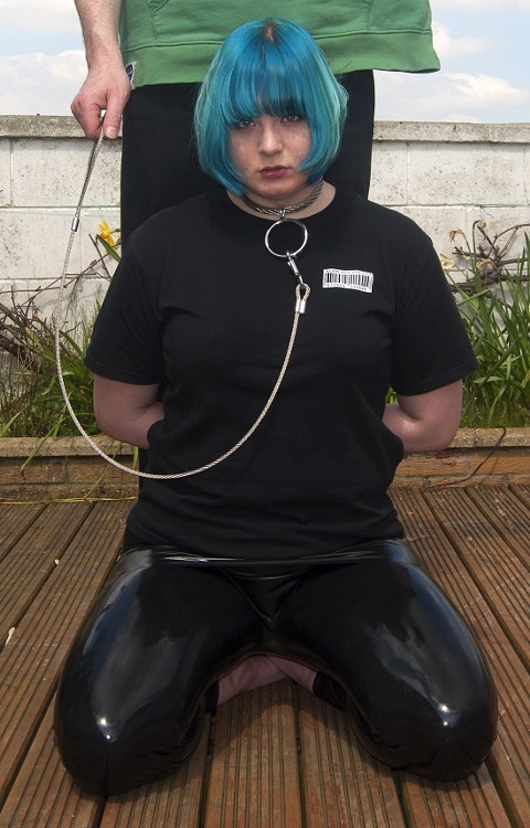 knottasugardaddy1: kinky-vagabond:  your-dominus:  bdsl:  The gorgeous Katie collared,