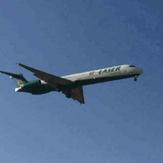 theplaneworld:  MD-80 Landings