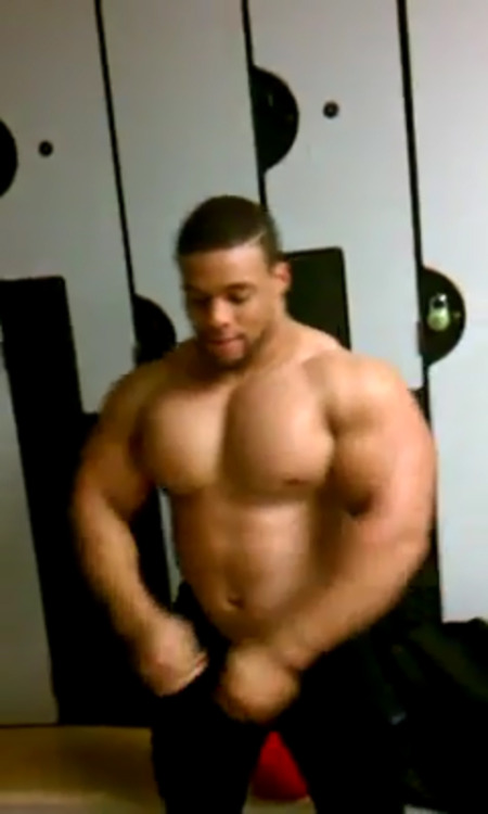 biglars21: drwannabe:  bast10n:  Jovann Rushing  AKA Yohon  look at that chest  ​Jovann Rushing