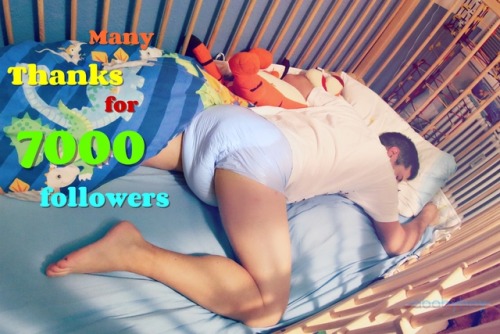 ababyboy:It doesn’t look like. But 7000 followers is a lot. It’s just a number, and I don’t think 70