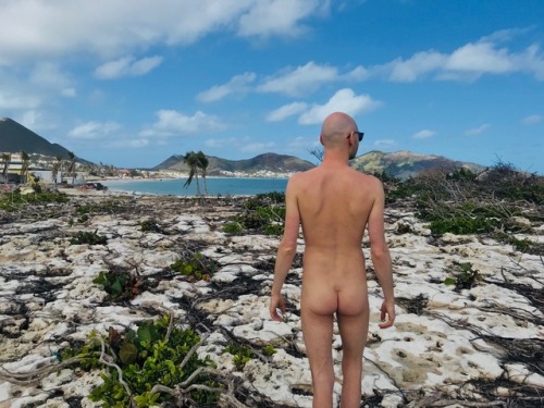 #naturistbeach #nudistbeach #nakedatbeach #nakedinnature #clothingoptional #nudist #gaynakedbody #ga