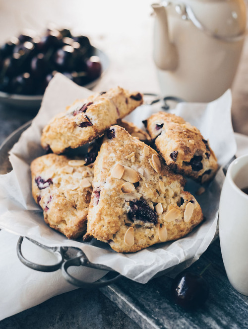 fullcravings:Fresh-Cherry Almond Scones