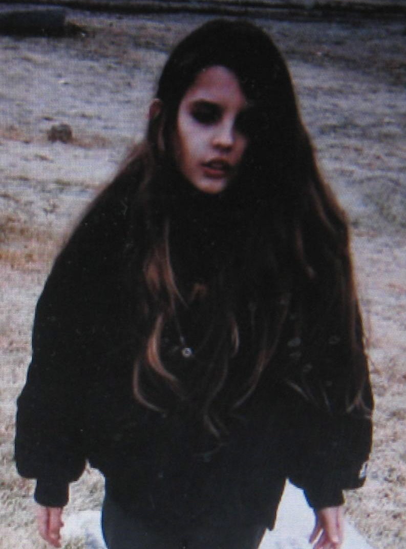 v-ersac-e:  follow for soft grunge
