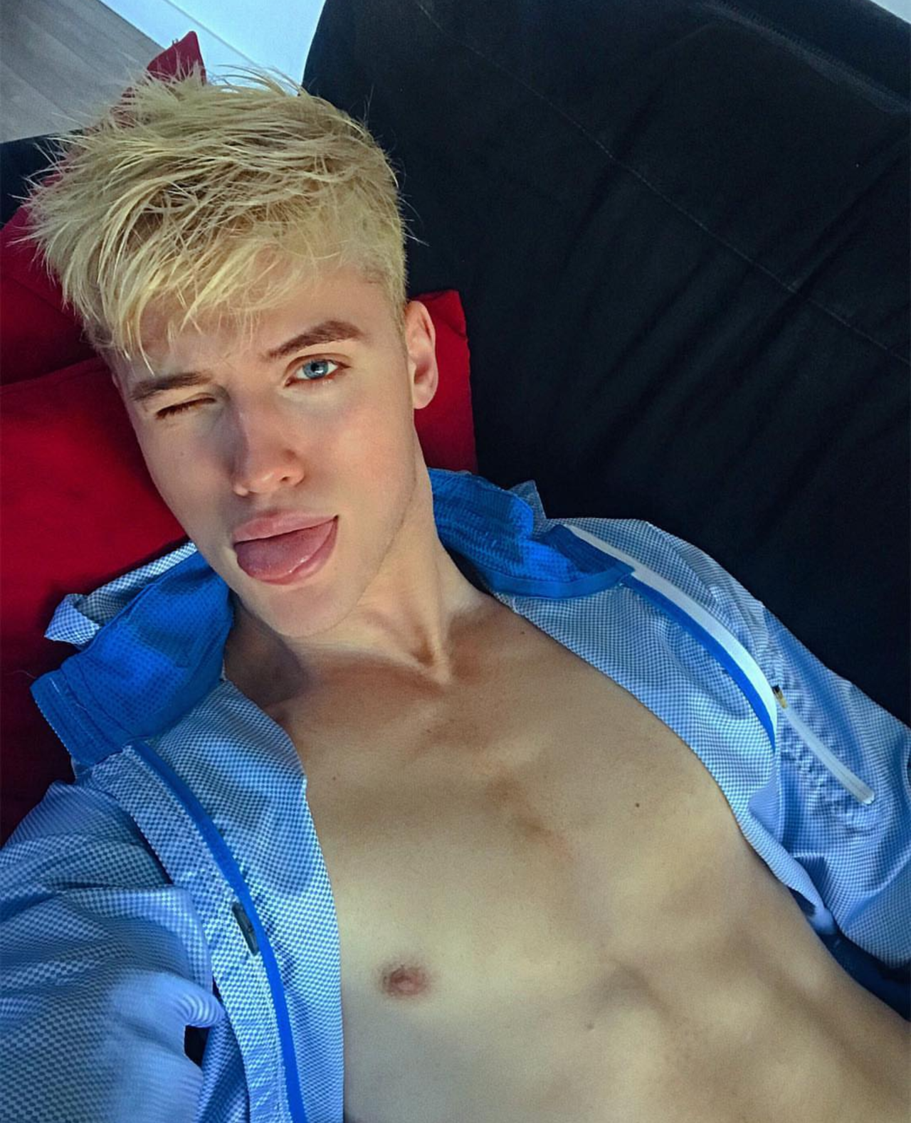myboyarchive:  Lucas Dell