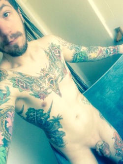 chapinchaste:  Love me some tats!