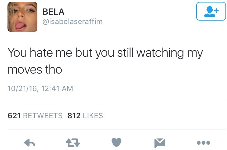 👽