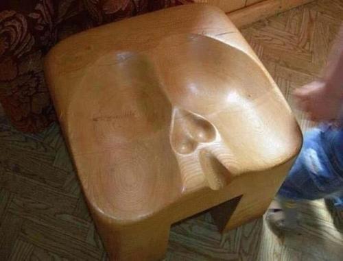 loloftheday: Kilt friendly bar stools in Ireland