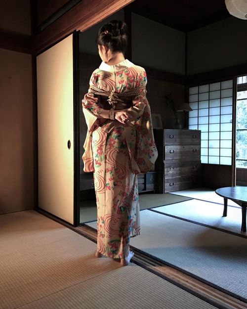 Thevertigonetwork:   Kinbaku &Amp;Amp; Photo Naka Akiramodel   Itsuka Hizuki