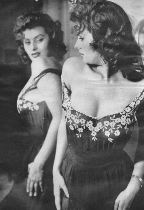 Sophia Loren Nudes & Noises  