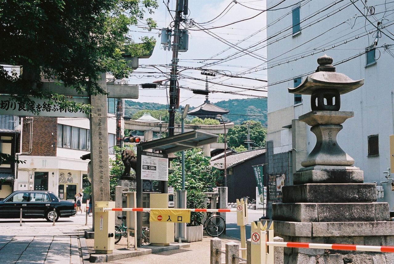 japan-overload:   	Untitled by zyu10    	Via Flickr: 	Nikon FG-20 with Ai-s Nikkor