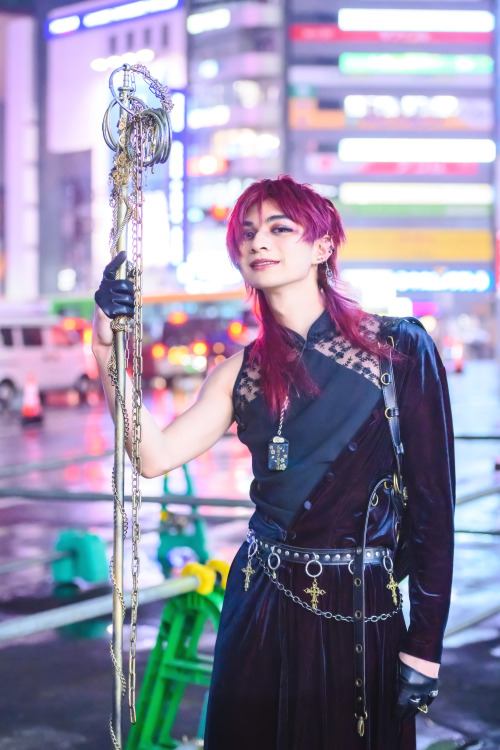 tokyo-fashion:Japanese-Thai Harajuku street style personality Tatsuya was the only person to show up