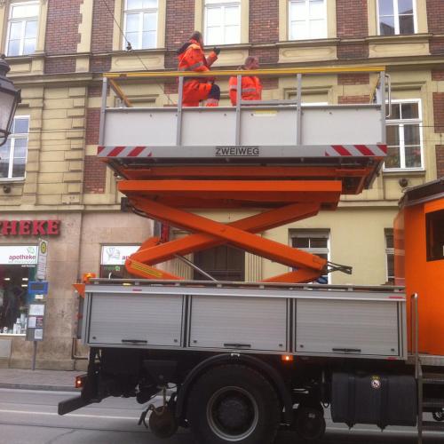 9:30am in #munich #münchen #tram #goodmorning #inneedforacuppacoffee (hier: Munich, Germany)