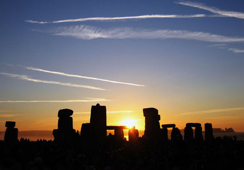 mam-cymru:21 June 2014 - Today is The Summer Solstice in the Northern Hemisphere. The usual greeting