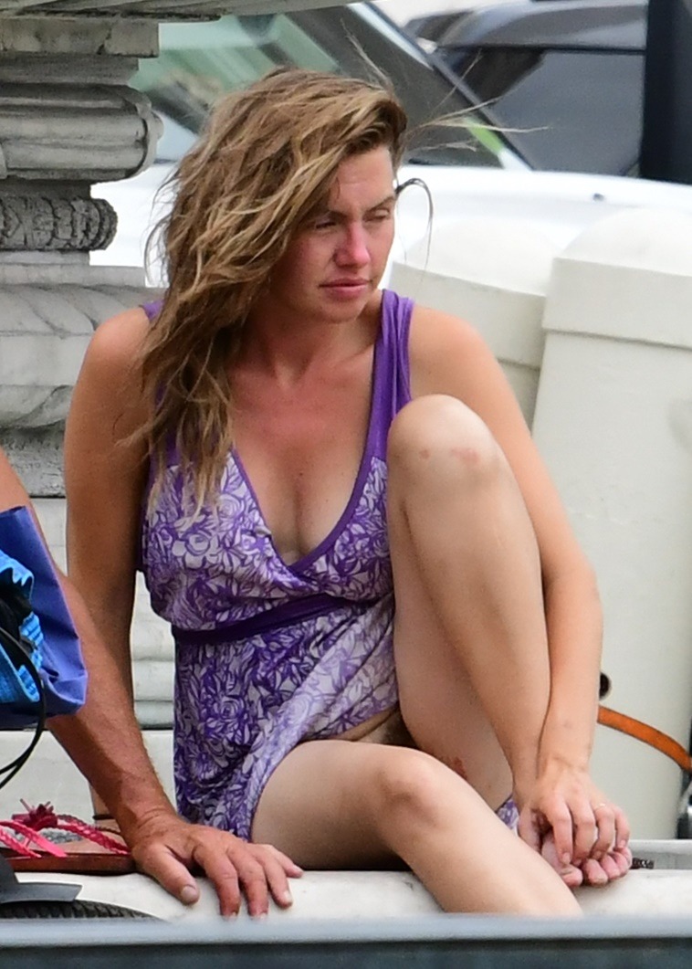 Saw her sitting at the fountain in front of the Venetian. Didn’t look like she