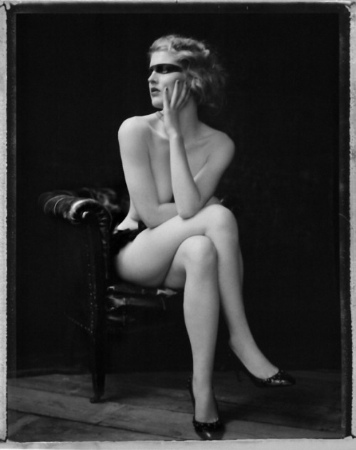 whennightclosesin: Signe Vilstrup                          