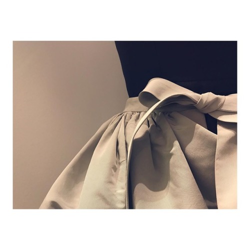 Final Balenciaga for today…when your skirt can do double duty as a cape.#victoriaandalbert #f
