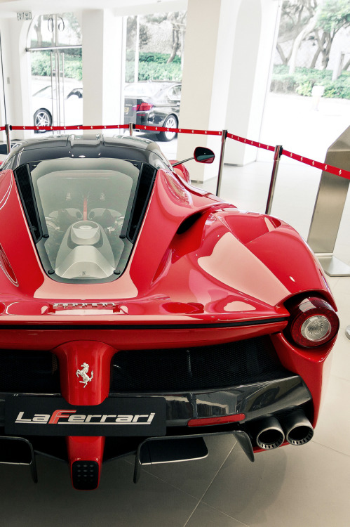 supercars-photography: LaFerrari