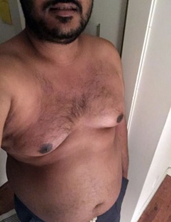 arabgains:Big sexy Desi chub so handsome with the most luscious body 