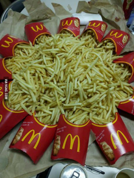 XXX 9gag:  How to summon Ronald McDonald  photo