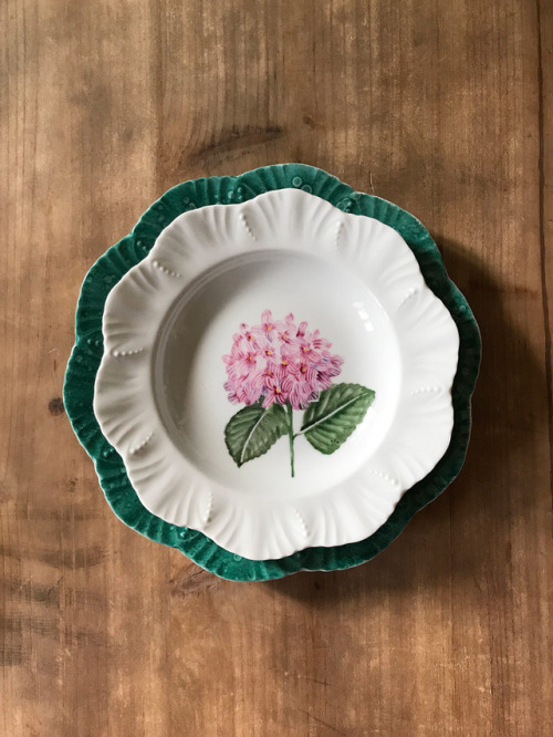 la-sicilienne:Aren’t they beautiful? I want them so badly. Porcelain made by azarraluqui