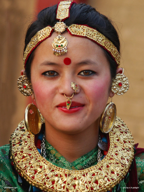 arjuna-vallabha:Nepali woman with traditional jewellry.