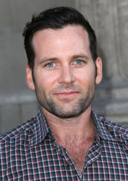 thehairyones: Eion Bailey