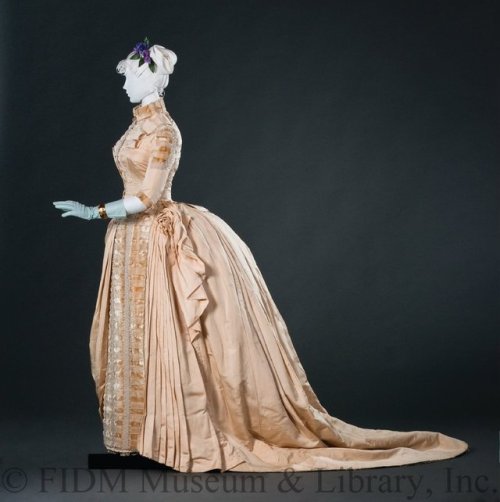 omgthatdress:  Dress 1886-1887 The FIDM Museum