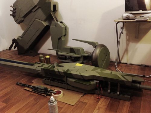 provoltagecosplay:  Metal Gear REX in progress Camouflage coloring: Shifting from phase1 to phase2 By Ruby