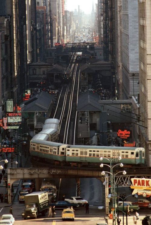 wretchedfool:Chicago, 1967 Photographer James L. Stanfield