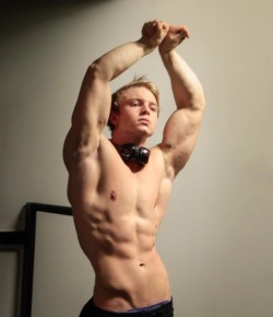 super-youngandstrong:The Nordic eros of Hampus Botvid