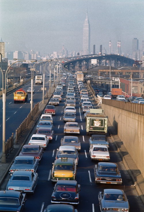 Sex fuckyeahvintage-retro:  Traffic, New York pictures