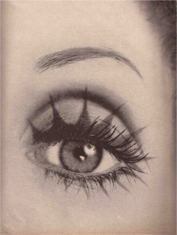 grooveland:  (via 1960s eyelash | MOD MOD