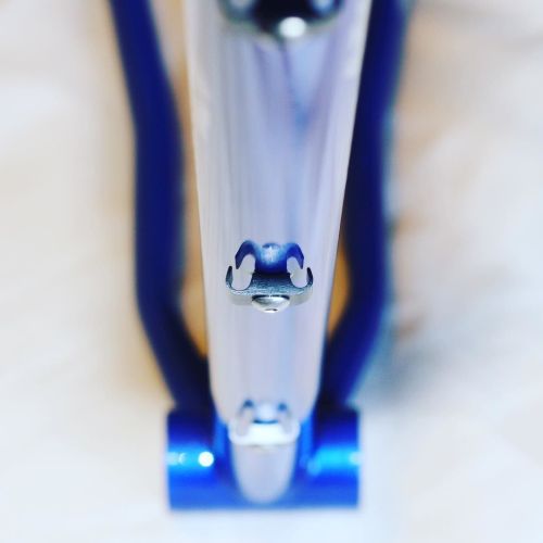 fatchancebikes: New Yo… New downtube cable routing giving flexibility to run 2,3 or 4 cables. http:/