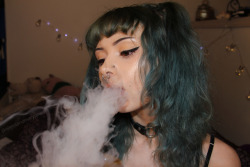 aliensandmaryjane:stretched my septum again,