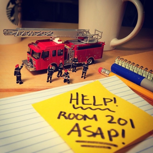 asylum-art:   Funny Photos Capture Tiny Moments of Agency Life in Miniature by Derrick