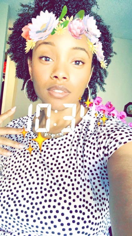 theprincesscollection:  don’t forget to vote me for FRIZZQUEEN2016 👑 