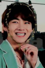 Make Me Choose @ohjiminn Asked Jungkooks Eyes Or Taehyungs Smile [cr.]
