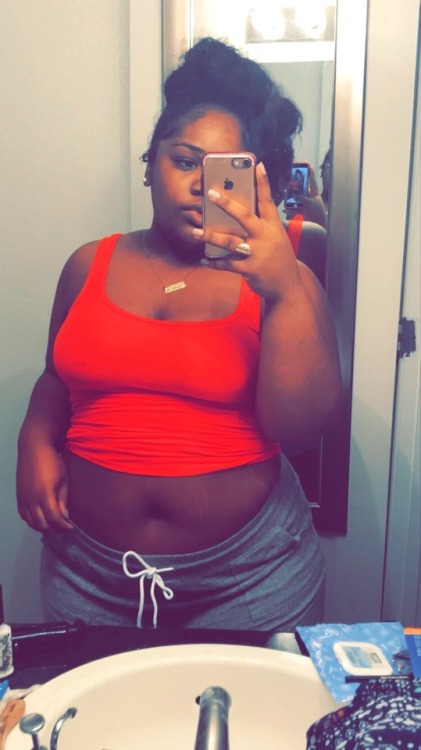 swaywithb:she can have stretch marks on her tummy and still be yummy starting to think I look good i