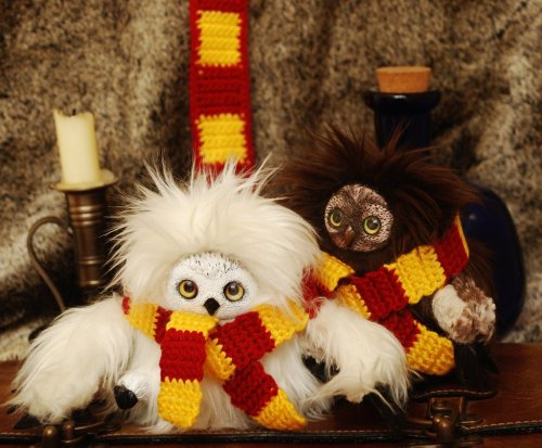 sosuperawesome:Hedwig Potter and Errol Weasley, tamarayukawa