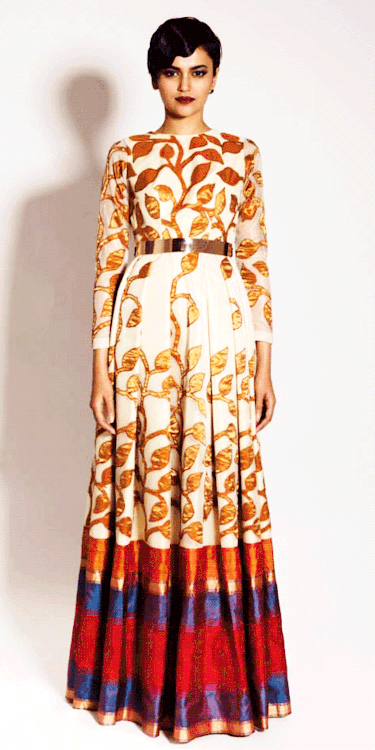 rabbrakha: tanipartner:     Neeta Lulla Haute Couture