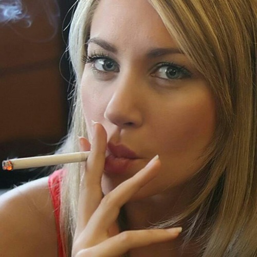 1leatherknight: My much needed Sunday morning cigarette, so smooth.. #smokingfetish