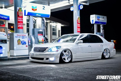 smoketrail:  Slammed VIP with a Yakuza feel