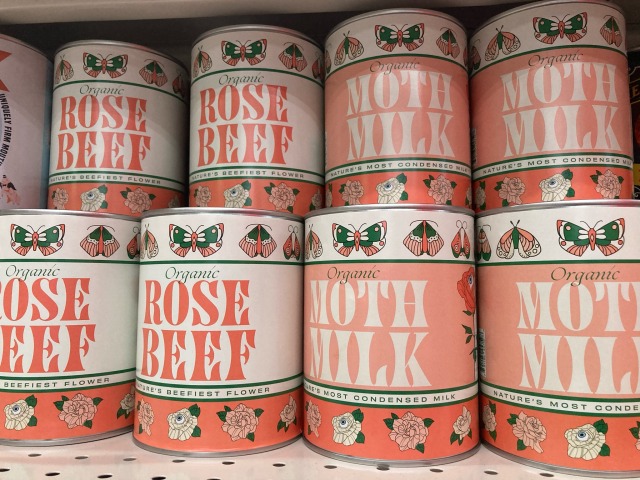 b0chelly:Omega mart in Las Vegas felt like being on tumblr in least nightmarish way