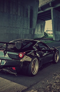 dreamer-garage:  LibertyWalk Ferrari 458