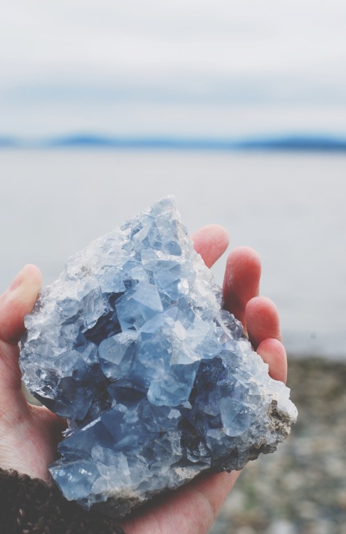 unearthedgemstones:tuaari:Celestite ☾✩http://unearthedgemstones.tumblr.com/