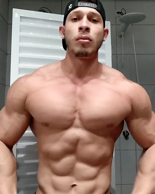 calvinatxr:wrestlingisbest: Flex Friday - Ramon Queiroz Yet another nerd digging his new life as a tatted douchebrah. 