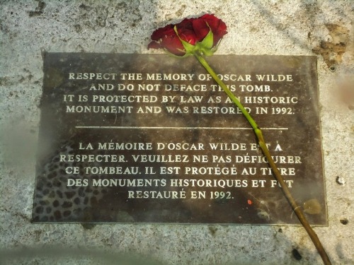 philip-ham:ryanpanos:Oscar Wilde’s Lipstick-Covered Tomb | ViaThe practice started in the